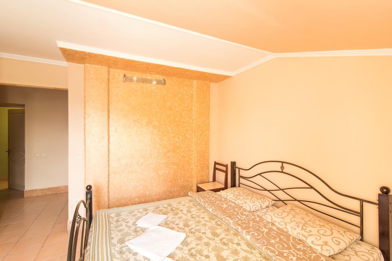 Inter Hotel Ternopil Eksteriør billede